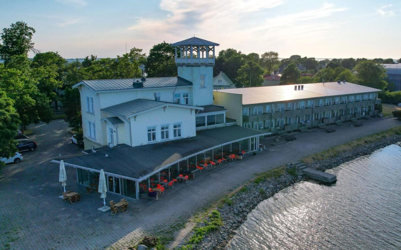 Hotel Promenaadi Haapsalu Luaran gambar