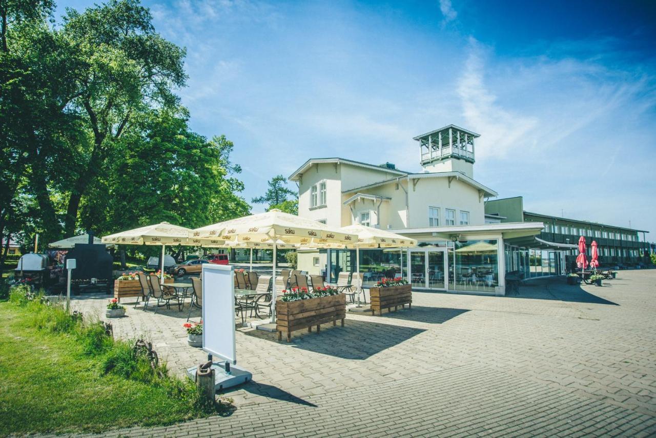Hotel Promenaadi Haapsalu Luaran gambar